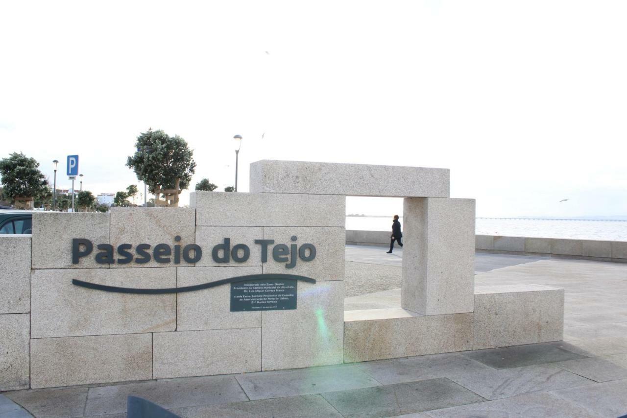 Casa Do Tejo De Alcochete Villa Eksteriør bilde